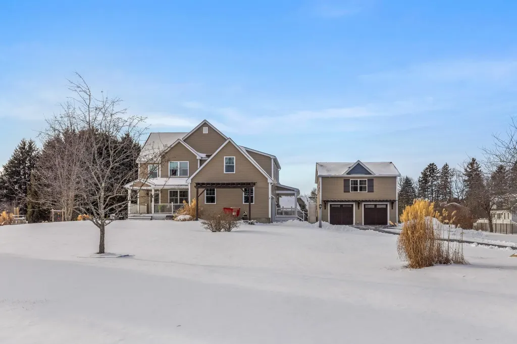 8 Orchard Hill Road Stratham NH 03885