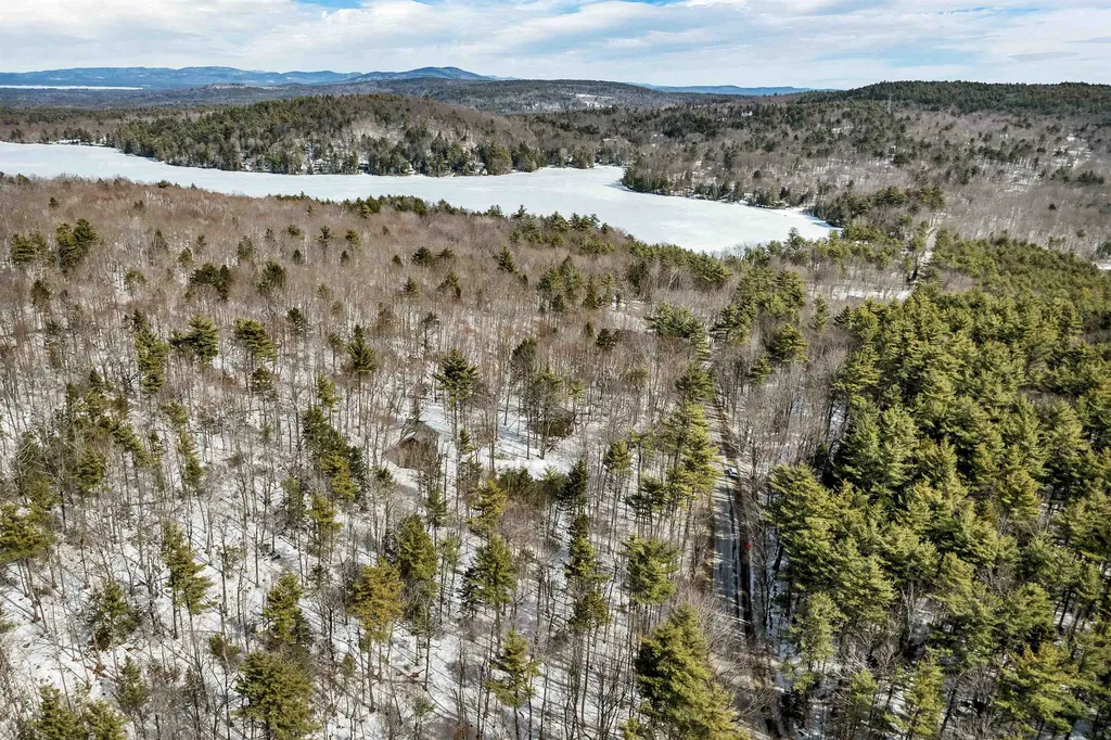 99 Brown Road Tuftonboro NH 03816