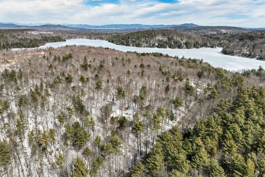 99 Brown Road Tuftonboro NH 03816