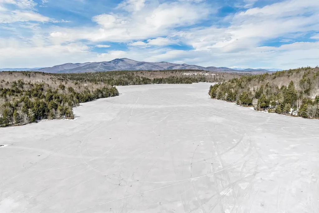 99 Brown Road Tuftonboro NH 03816