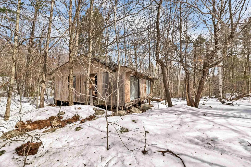 99 Brown Road Tuftonboro NH 03816