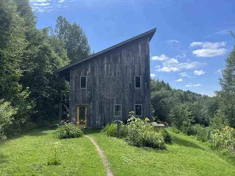 217 Brook Road Middlesex VT 05602