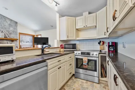 5 Forest Lane Carroll NH 03575