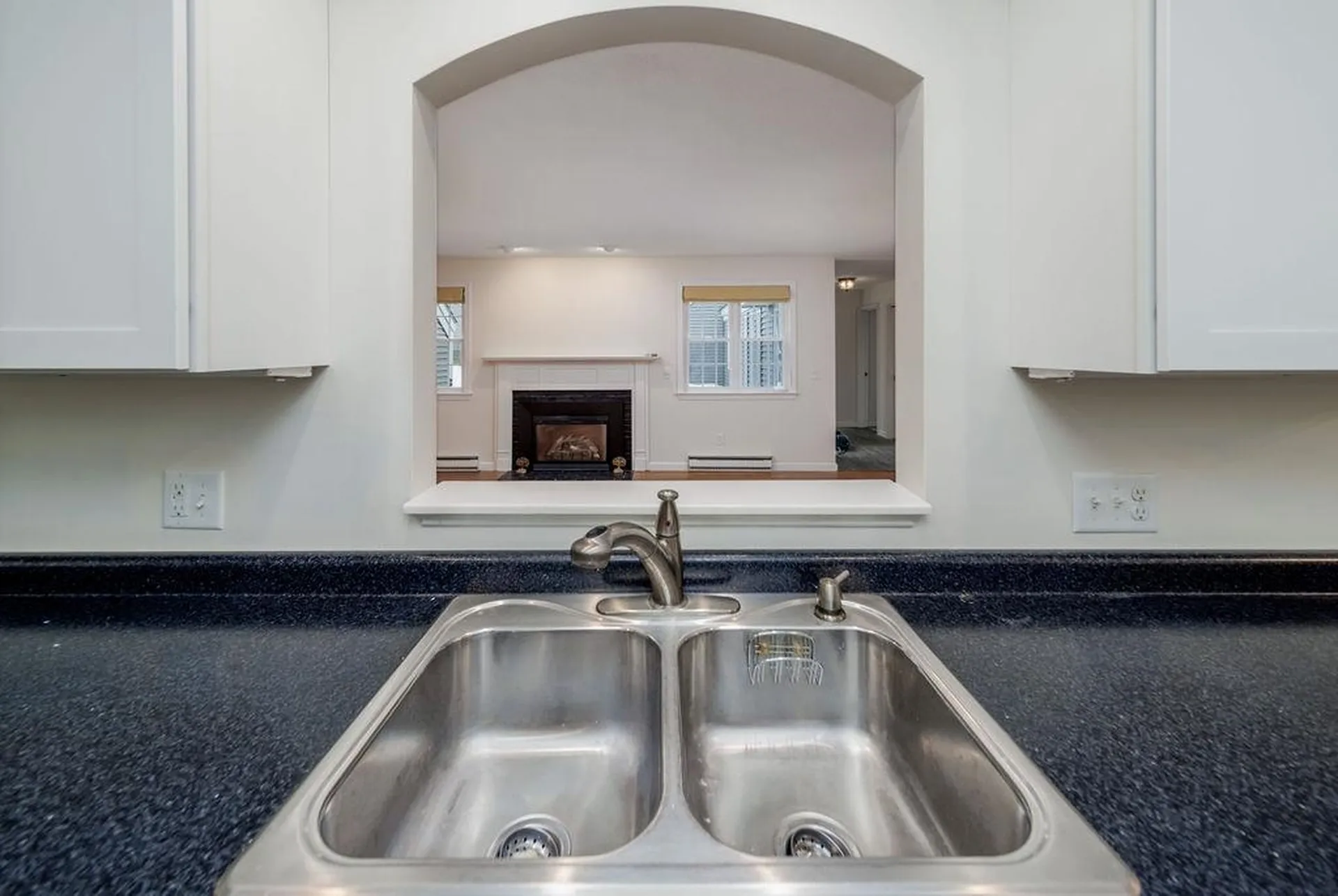 21 Hilltop Place New London NH 03257