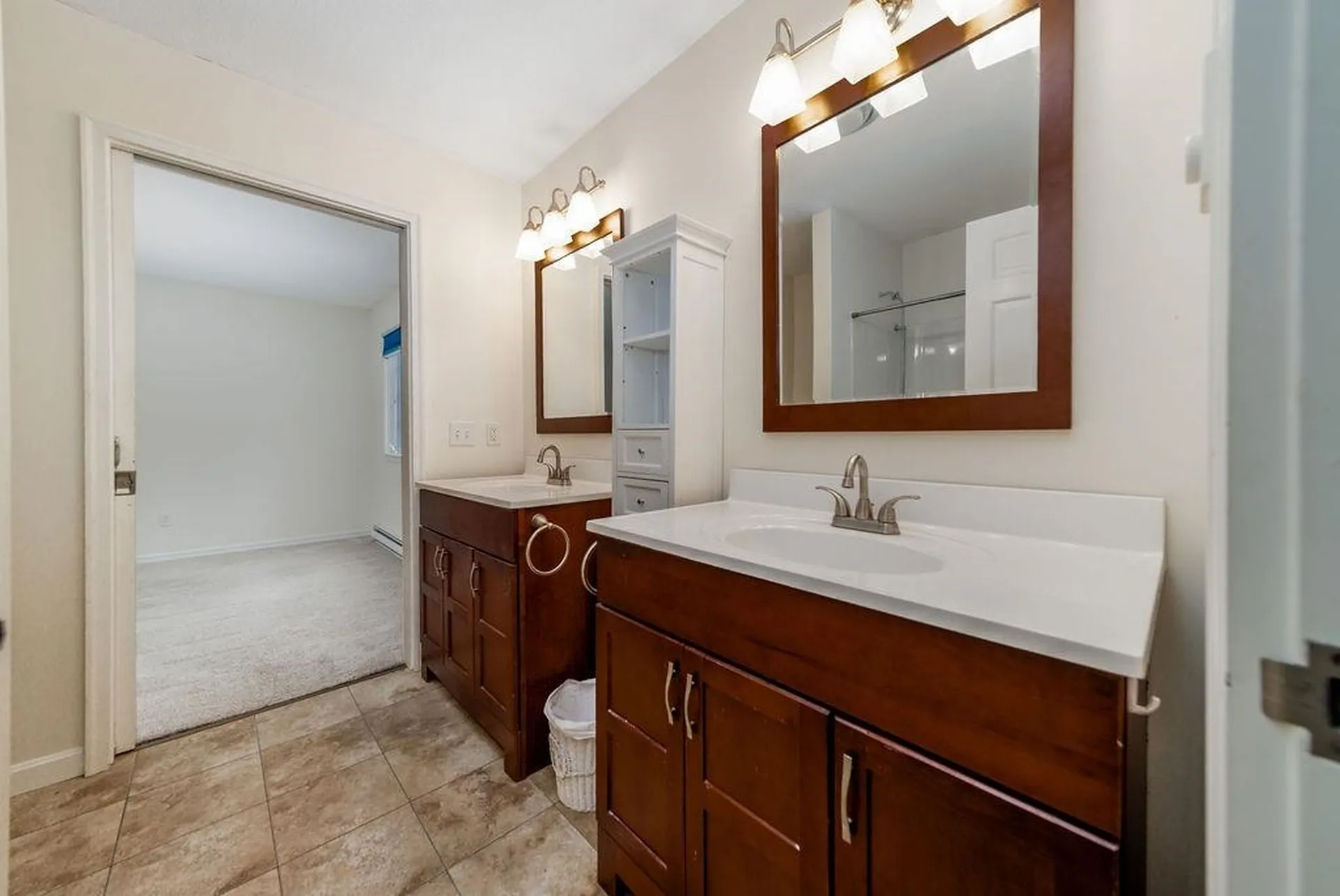 21 Hilltop Place New London NH 03257