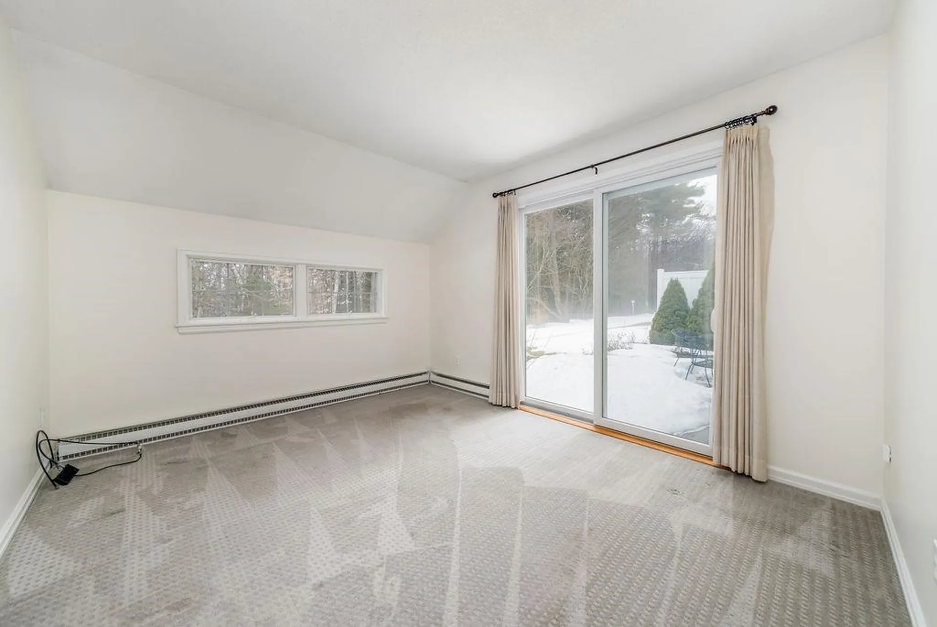 21 Hilltop Place New London NH 03257