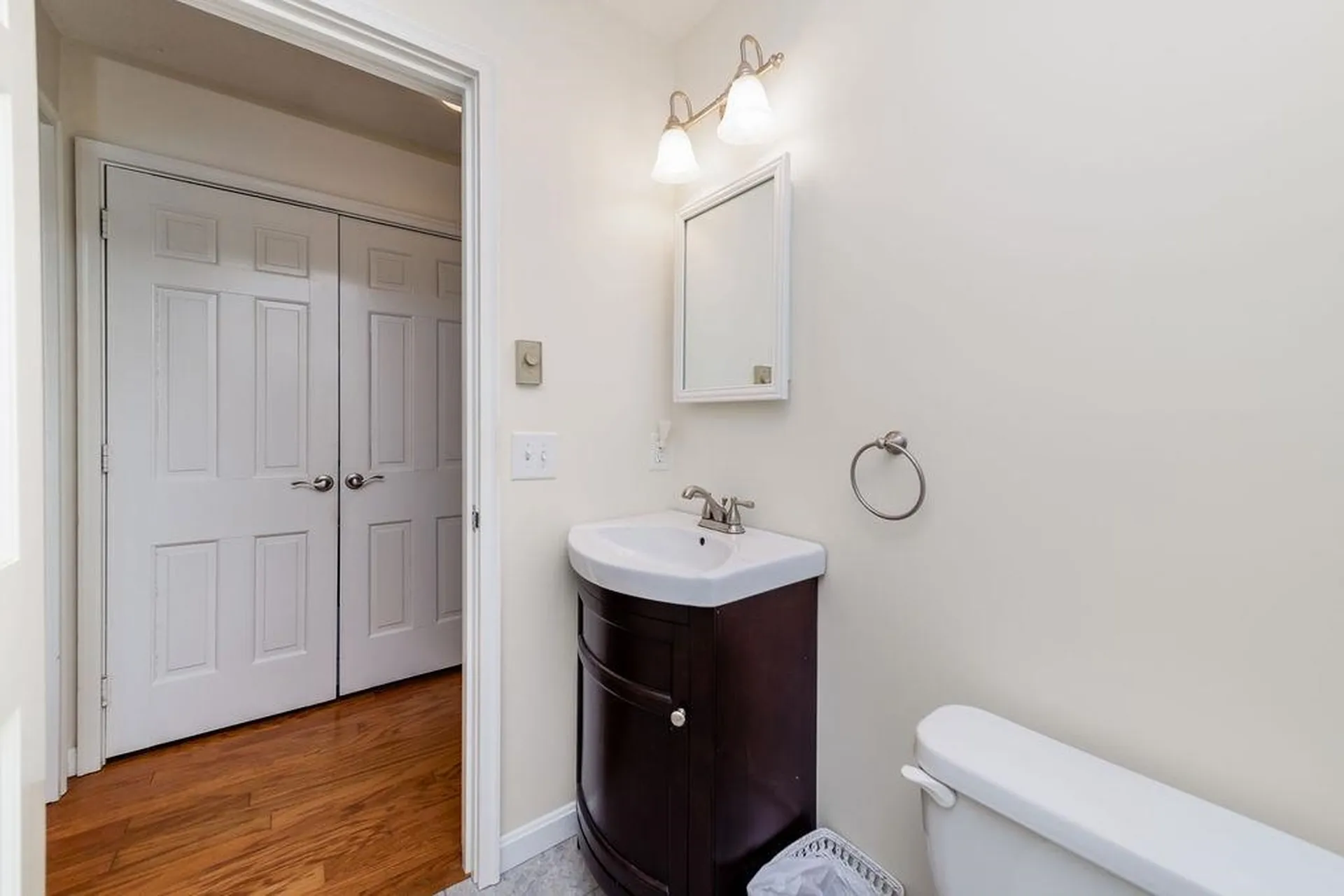 21 Hilltop Place New London NH 03257