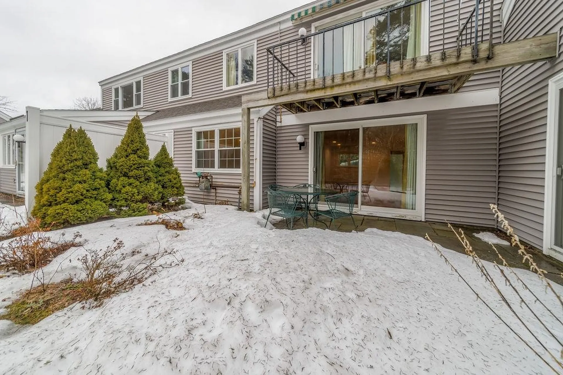 21 Hilltop Place New London NH 03257