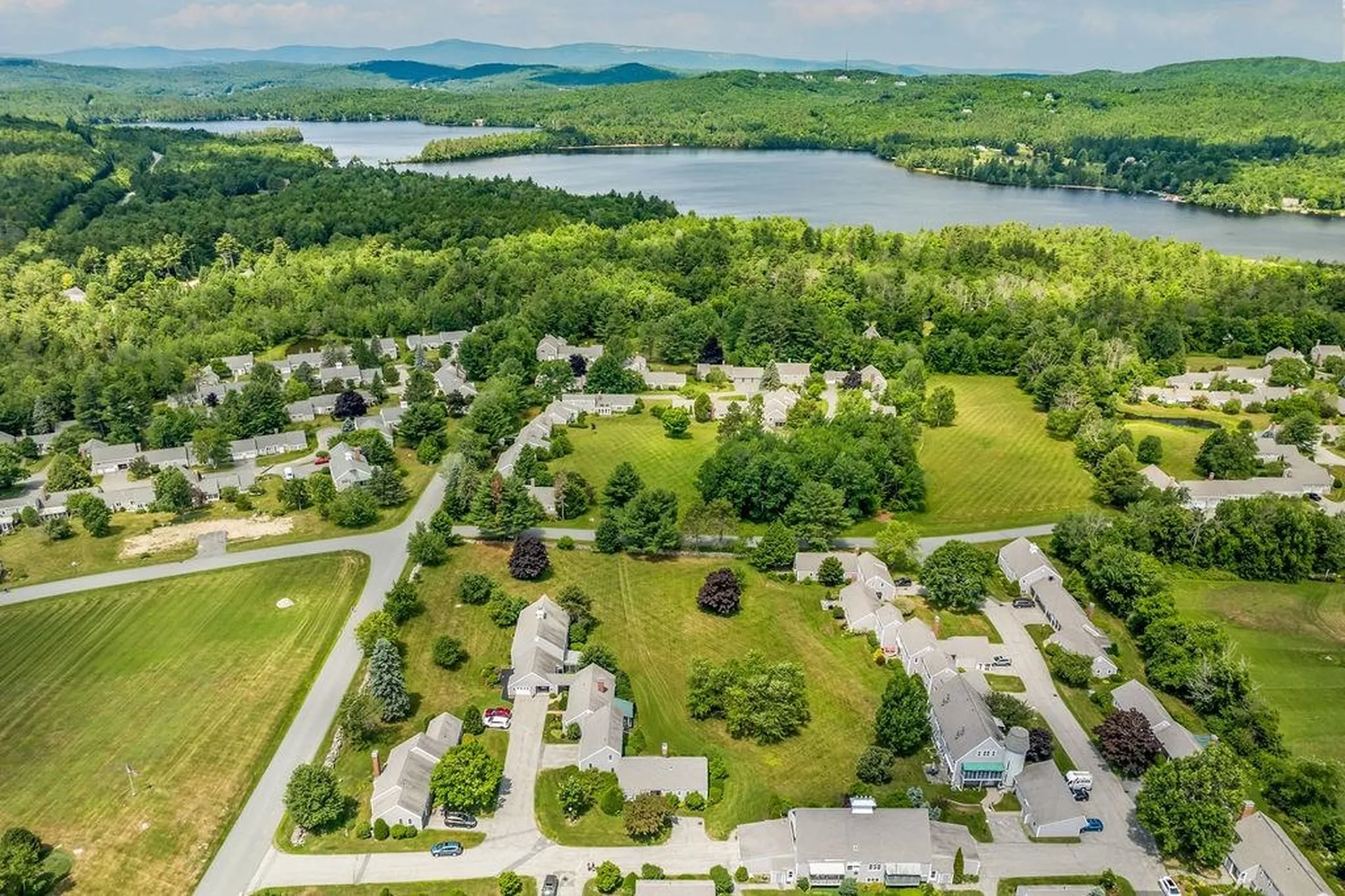 21 Hilltop Place New London NH 03257