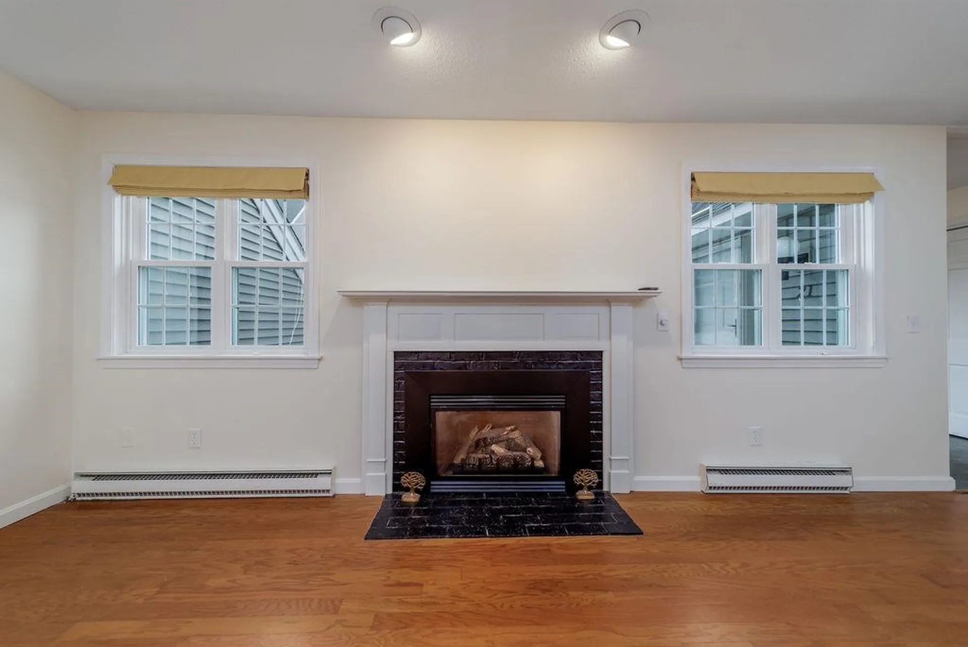 21 Hilltop Place New London NH 03257