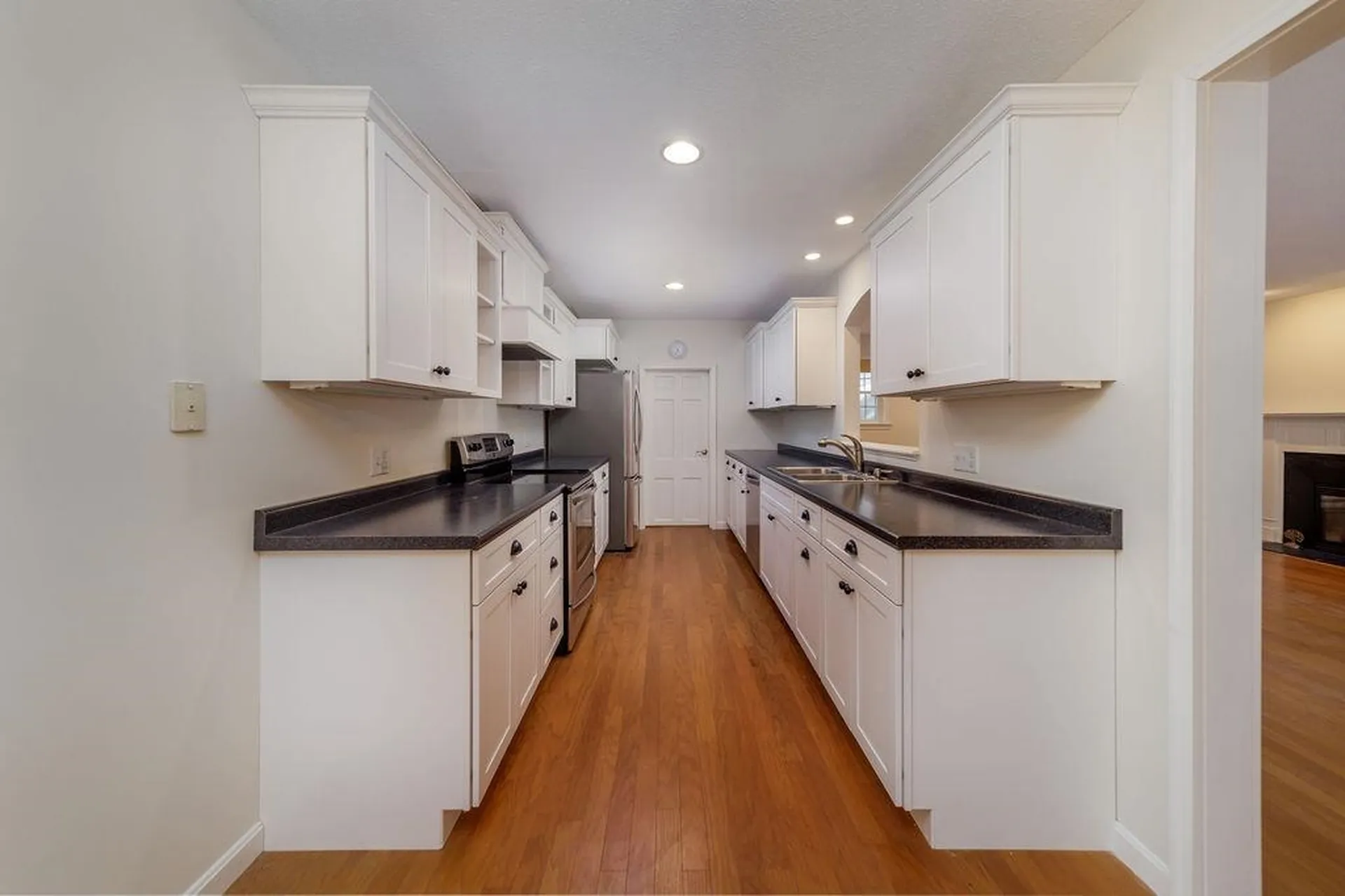 21 Hilltop Place New London NH 03257