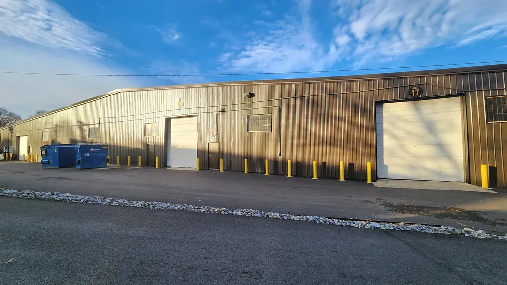 109-113 Hillside Avenue Londonderry NH 03053