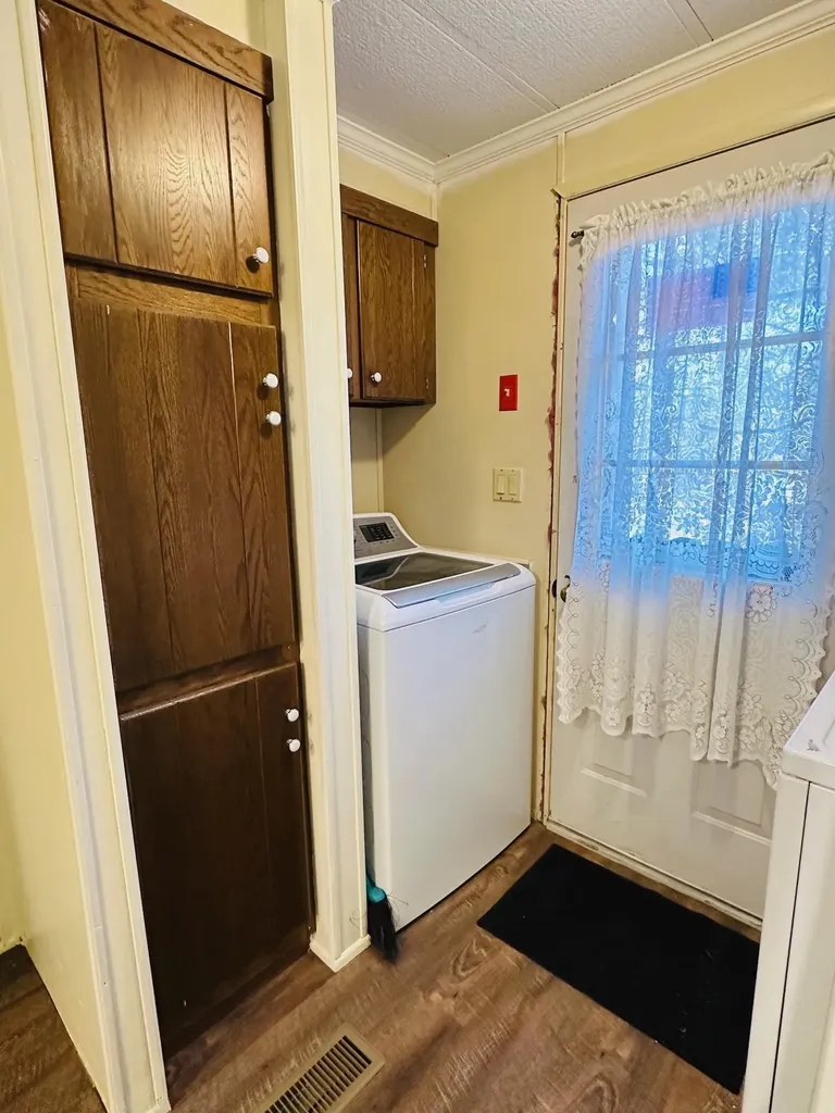 6 Thistle Hill Brattleboro VT 05301