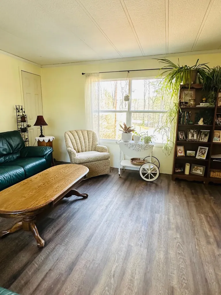 6 Thistle Hill Brattleboro VT 05301