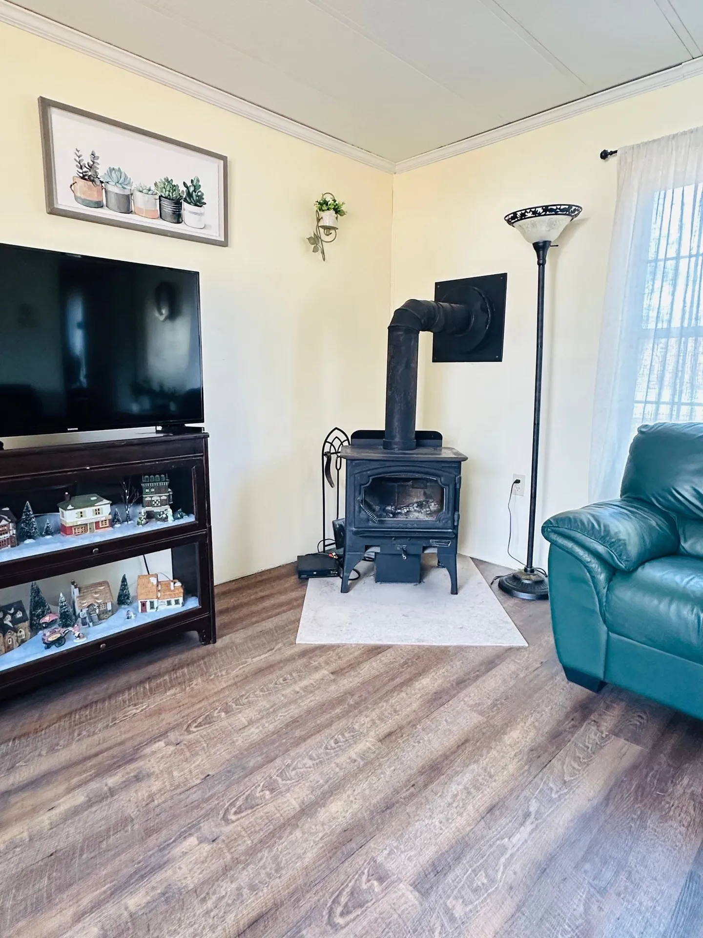 6 Thistle Hill Brattleboro VT 05301