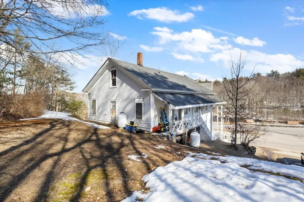 6 Dawson Street Milton NH 03851