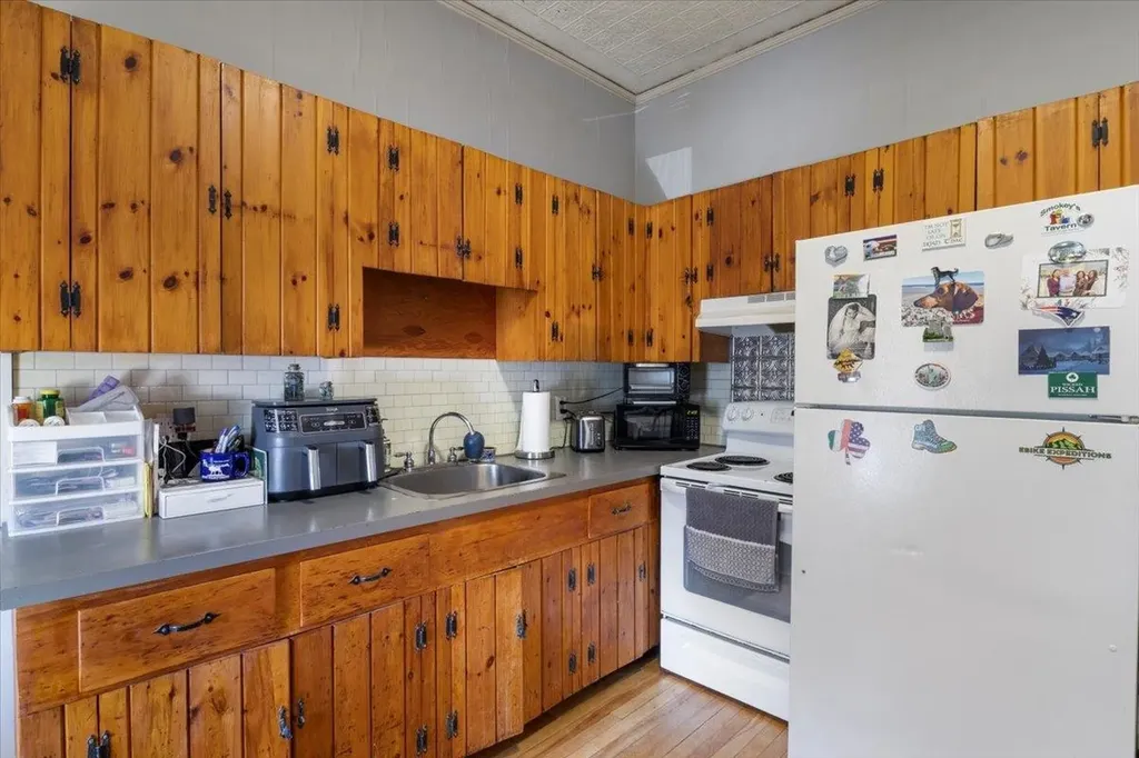 6 Dawson Street Milton NH 03851