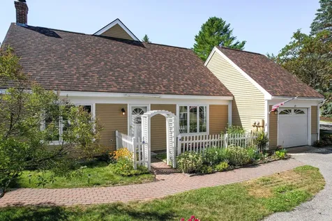 69 Garden Circle Laconia NH 03246