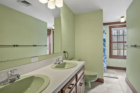 130 Castle Hill Road Windham NH 03087