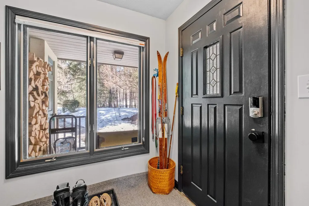 26 Woodsview Lane Lincoln NH 03251