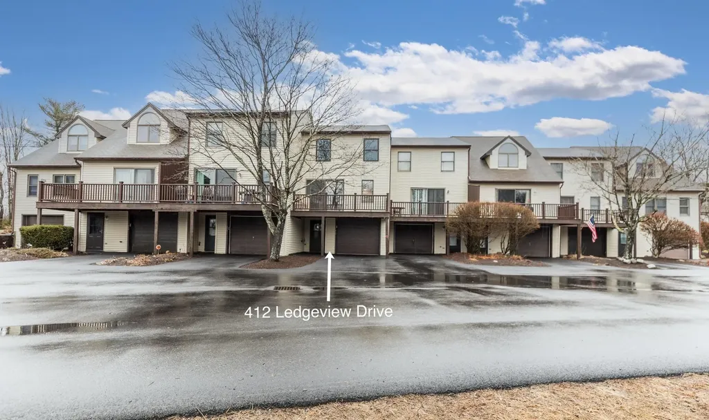 412 Ledgeview Drive Rochester NH 03839-5625