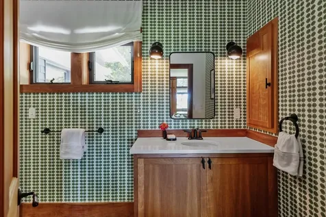 229 High Rock Road Hinesburg VT 05461