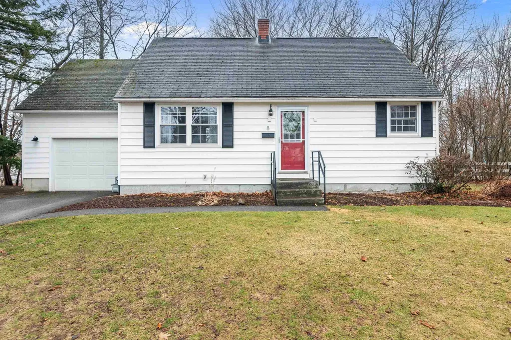 8 Nahma Avenue Essex Junction VT 05452