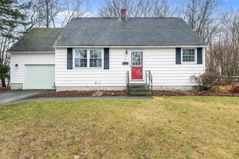 8 Nahma Avenue Essex Junction VT 05452