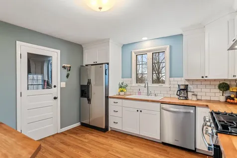 8 Nahma Avenue Essex Junction VT 05452