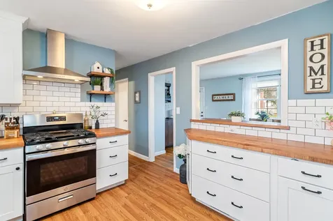 8 Nahma Avenue Essex Junction VT 05452