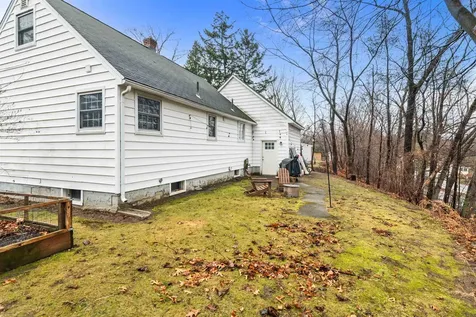 8 Nahma Avenue Essex Junction VT 05452