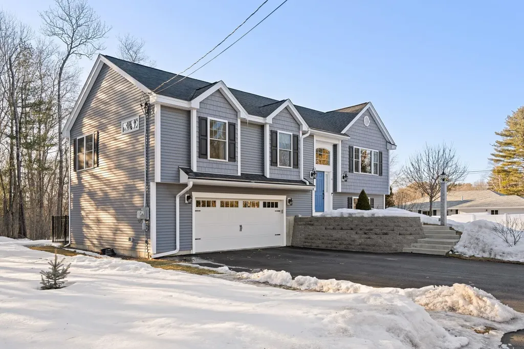 4 Theresa Avenue Salem NH 03079-3961