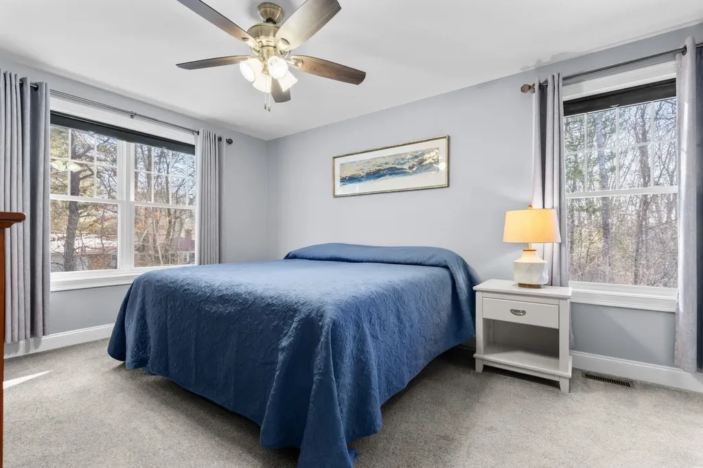 4 Theresa Avenue Salem NH 03079-3961