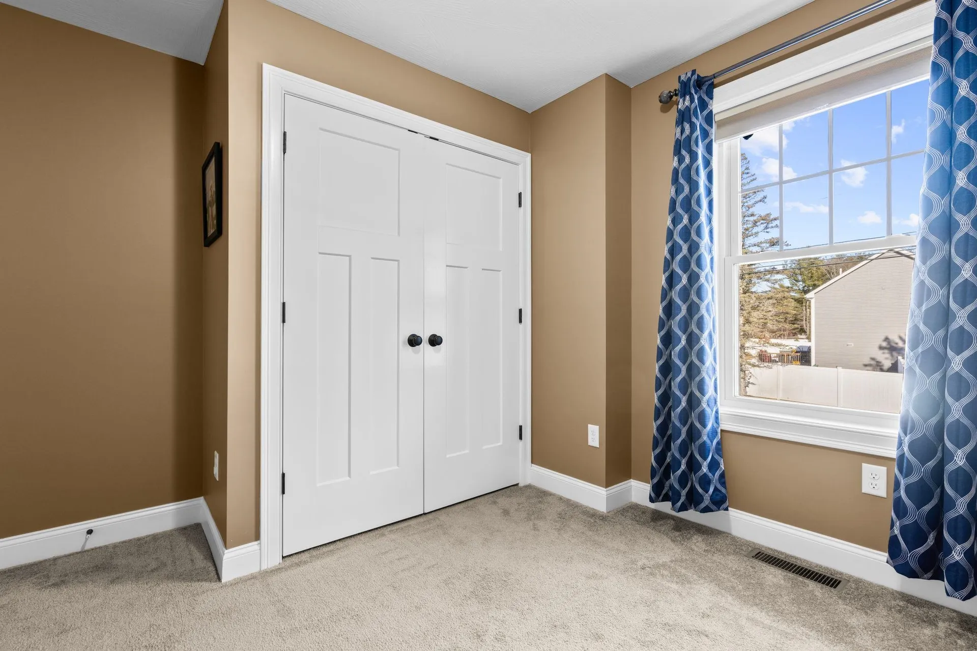 4 Theresa Avenue Salem NH 03079-3961