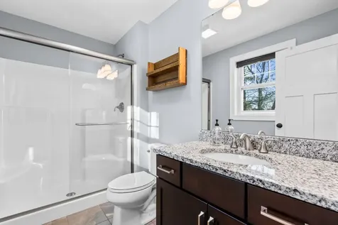 4 Theresa Avenue Salem NH 03079-3961