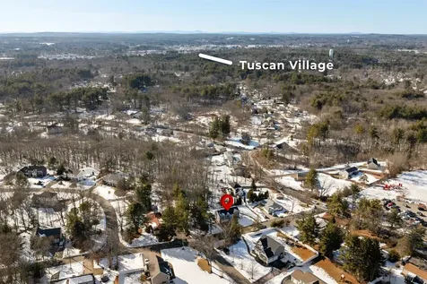 4 Theresa Avenue Salem NH 03079-3961