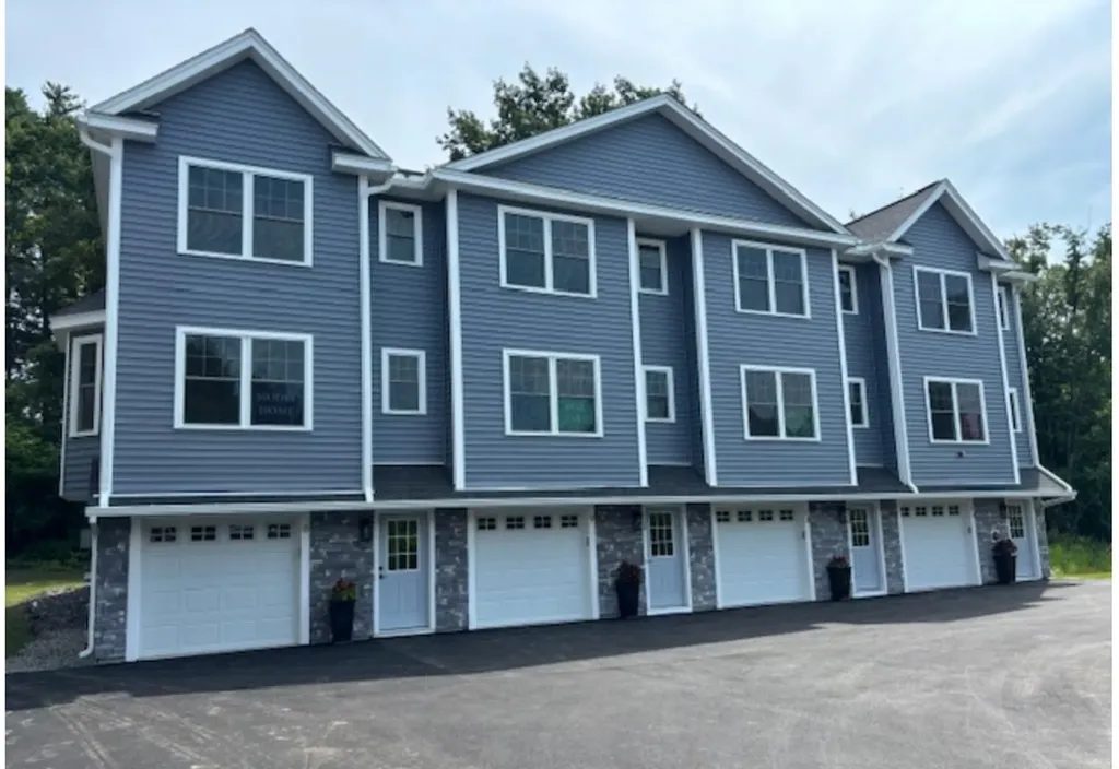 32 Charter Street Exeter NH 03833