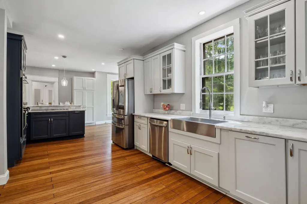 51 E Derry Road Derry NH 03038