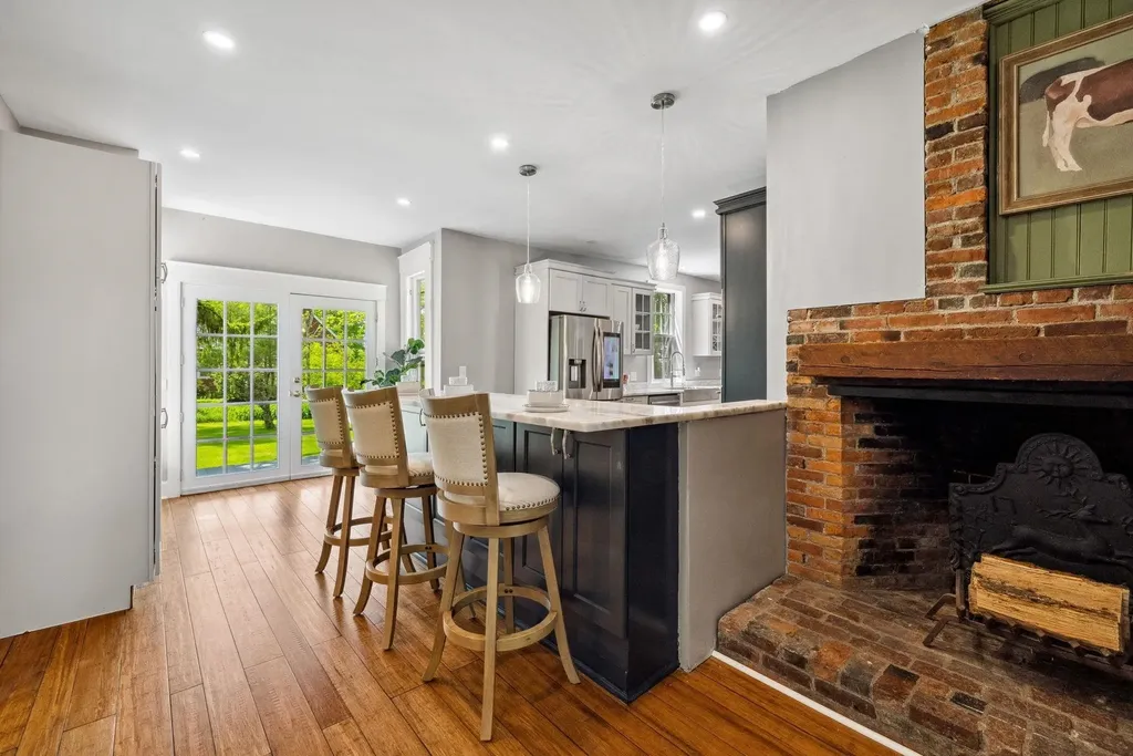 51 E Derry Road Derry NH 03038