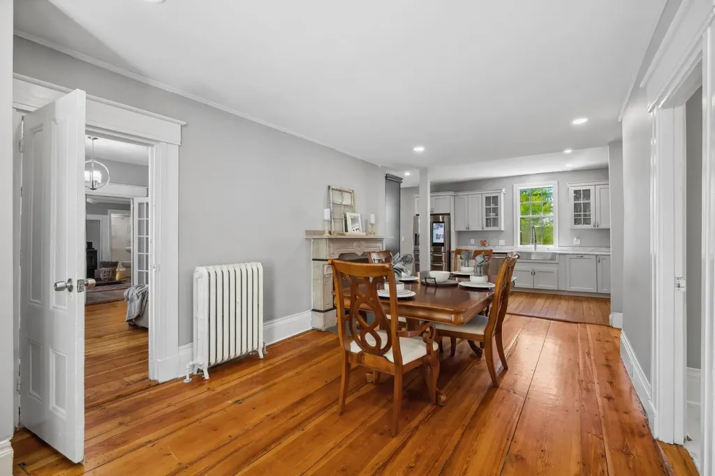 51 E Derry Road Derry NH 03038