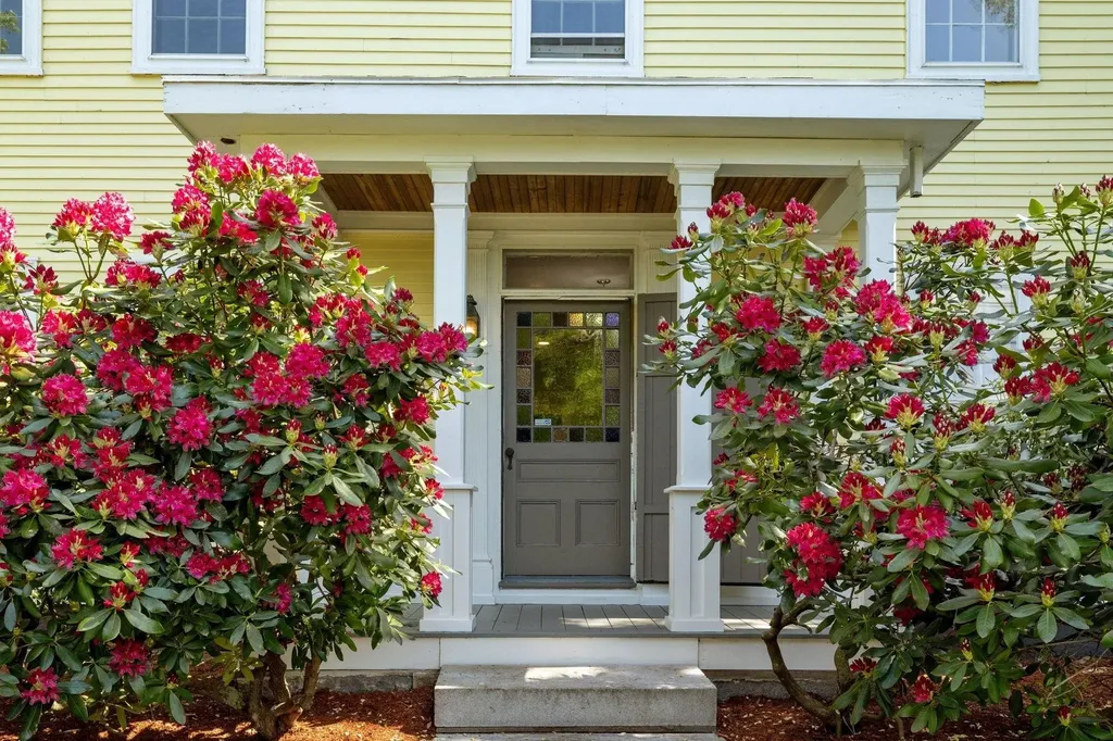 51 E Derry Road Derry NH 03038