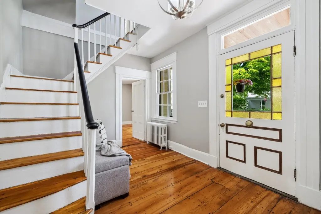 51 E Derry Road Derry NH 03038