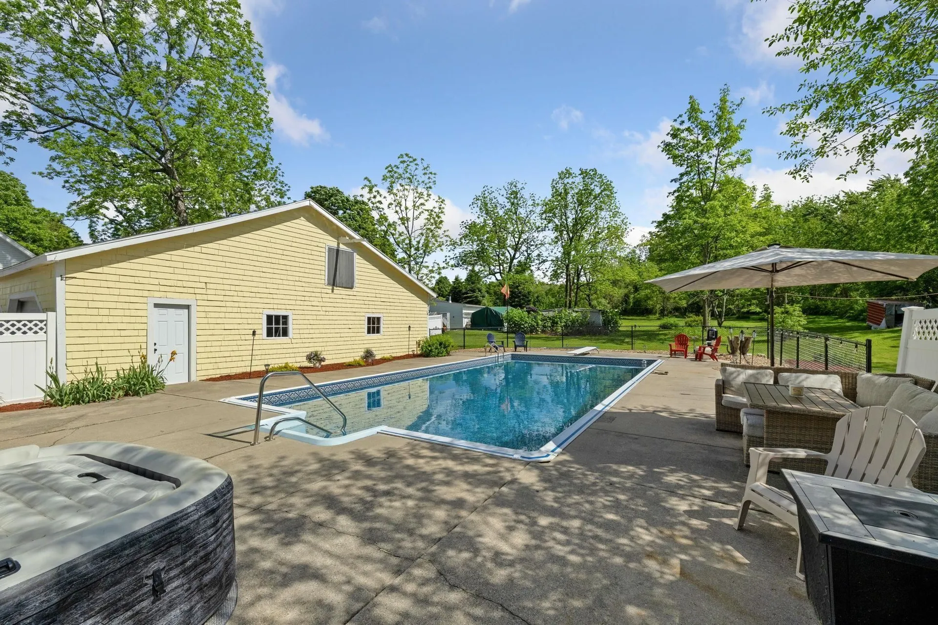 51 E Derry Road Derry NH 03038