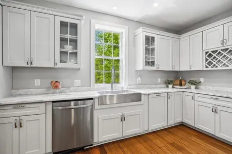 51 E Derry Road Derry NH 03038