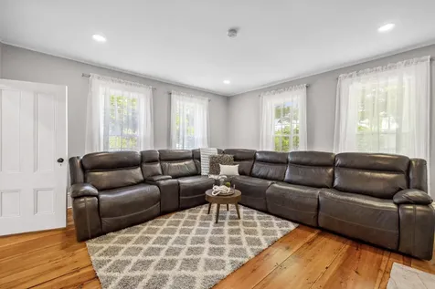 51 E Derry Road Derry NH 03038