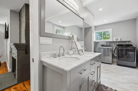 51 E Derry Road Derry NH 03038