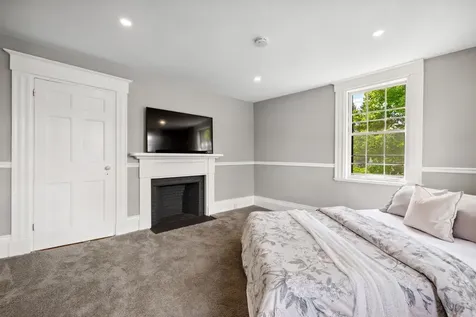 51 E Derry Road Derry NH 03038