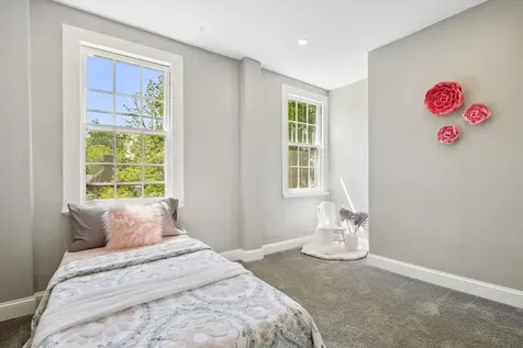 51 E Derry Road Derry NH 03038