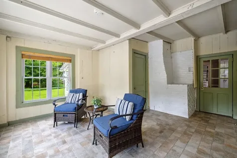 51 E Derry Road Derry NH 03038