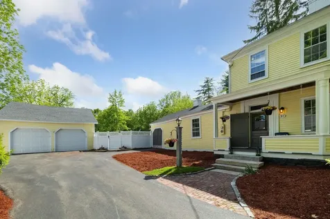 51 E Derry Road Derry NH 03038